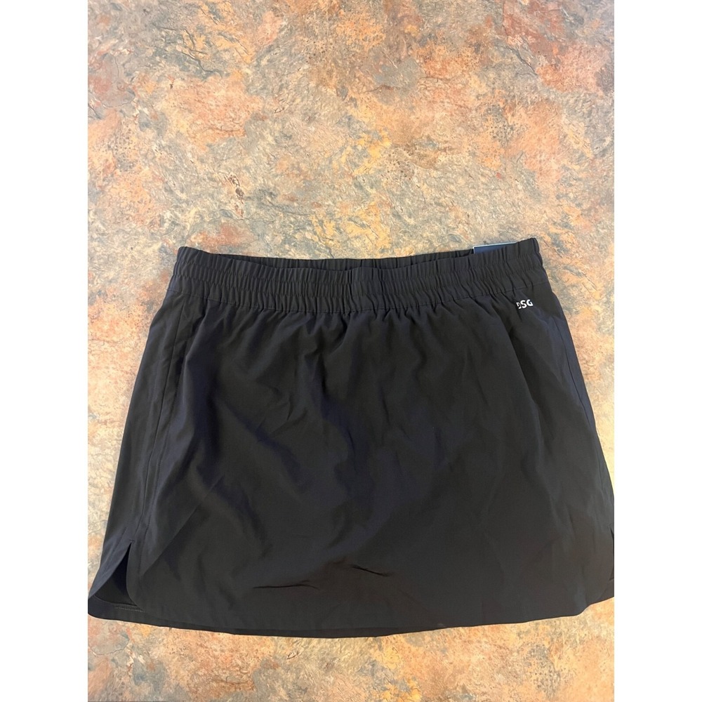 DSG Womens Large Moisture Wicking Stride Skort‎ - Pure Black